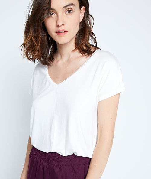 Tričko s kr&aacute;tk&yacute;mi ruk&aacute;vy b&eacute;žov&aacute;.