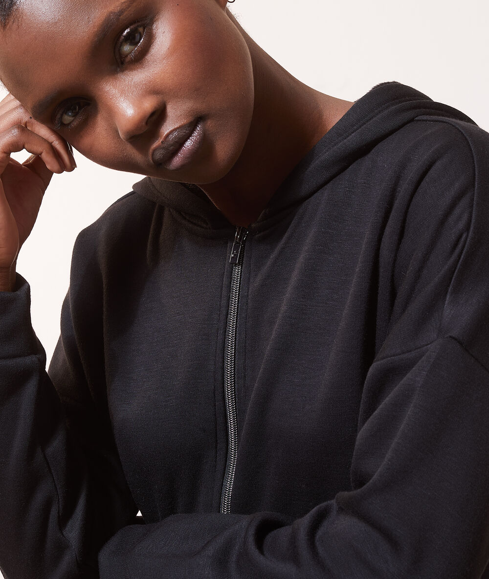 Veste homewear noir.