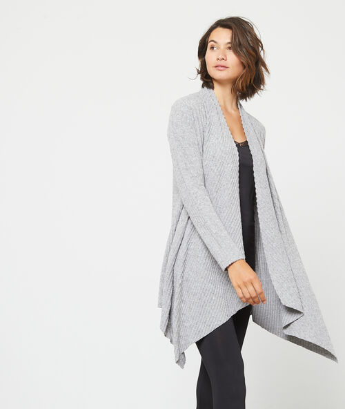 Dlouh&aacute; a poddajn&aacute; mikina z žebrovan&eacute;ho &uacute;pletu &scaron;ed&aacute;.